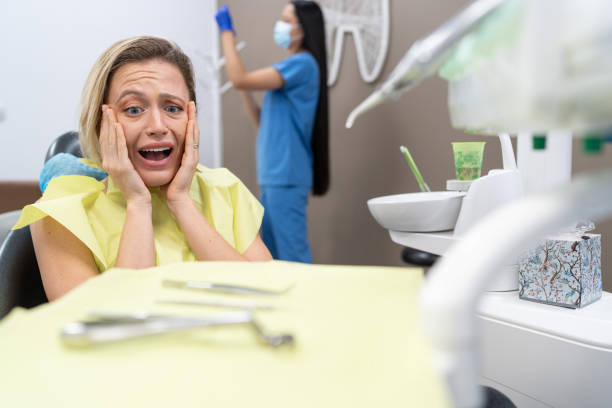 Best Emergency Gum Treatment in Venetian Vlage, IL